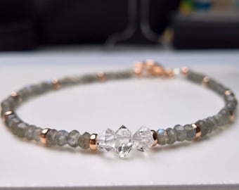 Bracciale con diamanti Herkimer e labradorite: pietra portafortuna di aprile riempita in oro rosa