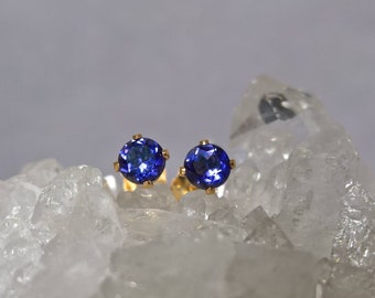 Iolite earrings stud, Iolite gold earrings,  tiny stud earrings,  water sapphire studs silver, 4mm stud earrings silver or gold