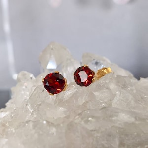 Garnet stud earrings gold filled, garnet earrings gold, garnet studs, earring studs gold, gemstone stud earrings, dainty studs, 5mm or 6mm