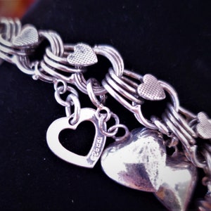 Charm Bracciale Vintage Sterling Silver Puffy Heart Diamond Padlock Key 1940's 32.64g immagine 8