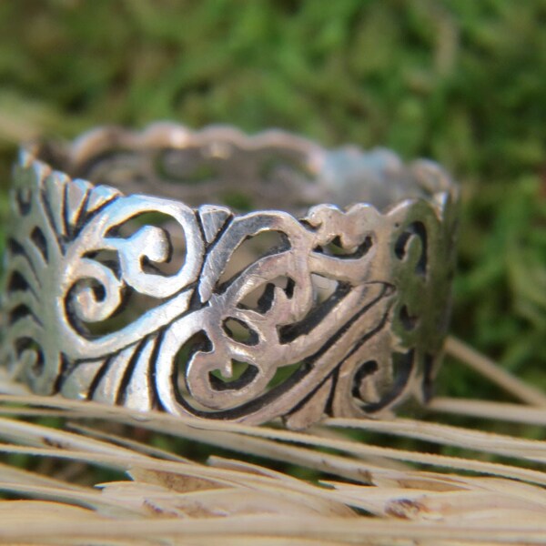 Cigar Band Sterling Silver Ring Open Scroll Ring Size 5.5