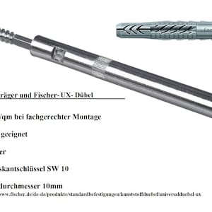 Pu&ograve; includere: Un'asta di metallo argentata con un'estremit&agrave; filettata e una testa esagonale. L'asta &egrave; etichettata "Lieferung inkl. Stahltr&auml;ger und Fischer-UX-D&uuml;bel". Il testo sotto l'asta descrive le sue caratteristiche, tra cui una capacit&agrave; di carico di 85 kg/m&sup2;, compatibilit&agrave; con vari materiali da costruzione, supporto regolabile e un requisito di trapano da 10 mm.