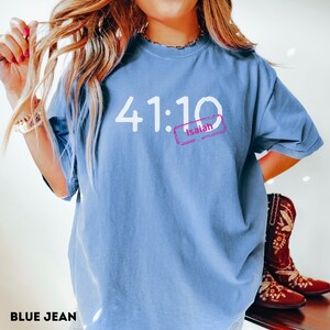 Colores cómodos Camisa minimalista Biblia rosa Camiseta de moda Regalo para camisa cristiana Isaías 41 10 Camiseta Camisa religiosa de gran tamaño de moda Blue Jean
