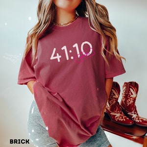 Colores cómodos Camisa minimalista Biblia rosa Camiseta de moda Regalo para camisa cristiana Isaías 41 10 Camiseta Camisa religiosa de gran tamaño de moda Brick