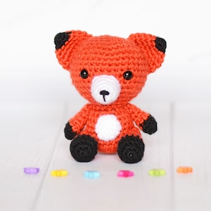 Peluche de zorro de ganchillo: compañero de escritorio hecho a mano, regalo para niños pequeños