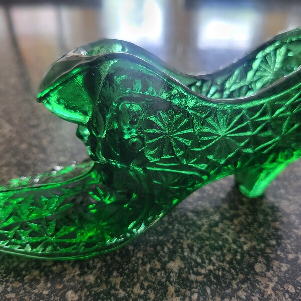 Fenton Shoe Cathead Glitter Glass Emerald Green Victorian Slipper- beautiful and detailed design.