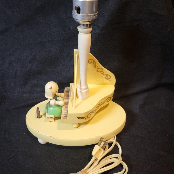 Nursery Plastics Music Box Lamp- Rare!