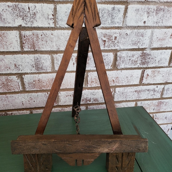 Vintage Folk Art Wooden Tabletop Easel- Primitive Hand-Carved Display Stand with Repurposed Pull-Tab Chain - Mid-Century 14" tall x 9.5"