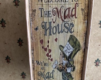 Willkommen bei The Mad House Fore-Edge Fotostreifen Book Fold