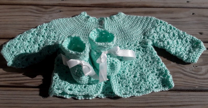 - 1 year Hand Crocheted Baby Sweater and Booties 6 mth Free Shipping Mint