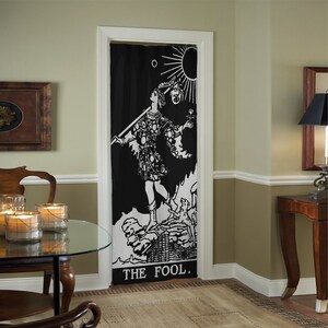 Cortina de puerta con diseño de tarot de El Loco - Cortina de puerta con diseño de cartas del tarot - Baraja Rider Waite de 50 x 84 pulgadas