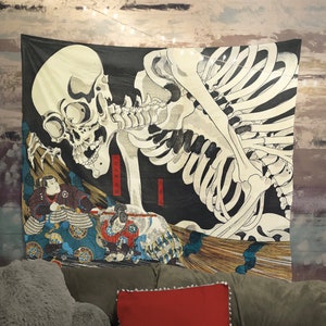 Mitsukuni Defies The Skeleton Spectre (Utagawa Kuniyoshi) Tapestry