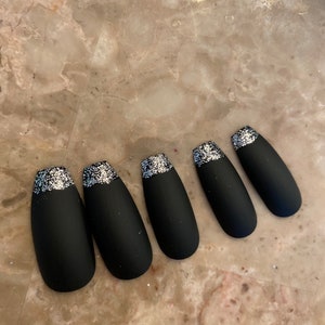 Unhas postiças Black Matte Ballerina Coffin com pontas de glitter
