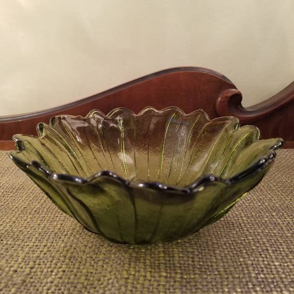 Indiana Glass Green Glass Lily Pons 7 1/4" Bowl, Indiana Glass Co. Large round Sunflower Bowl,  Avocado Green Glass