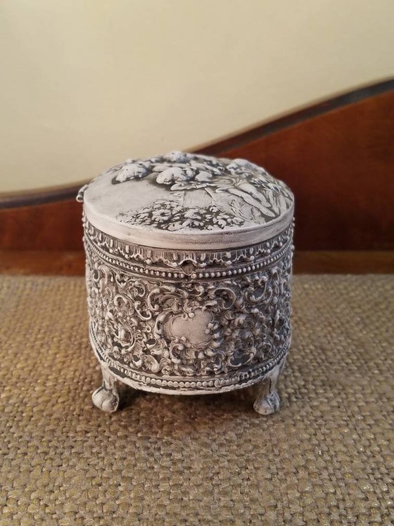 Metal Oval Jewelry Box With Cherubs And Velvet Liner Vintage Etsy