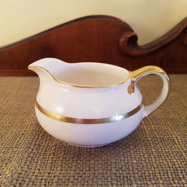 WS George  Vintage Creamer - 135A - Derwood-6 - Creamer with Serial number