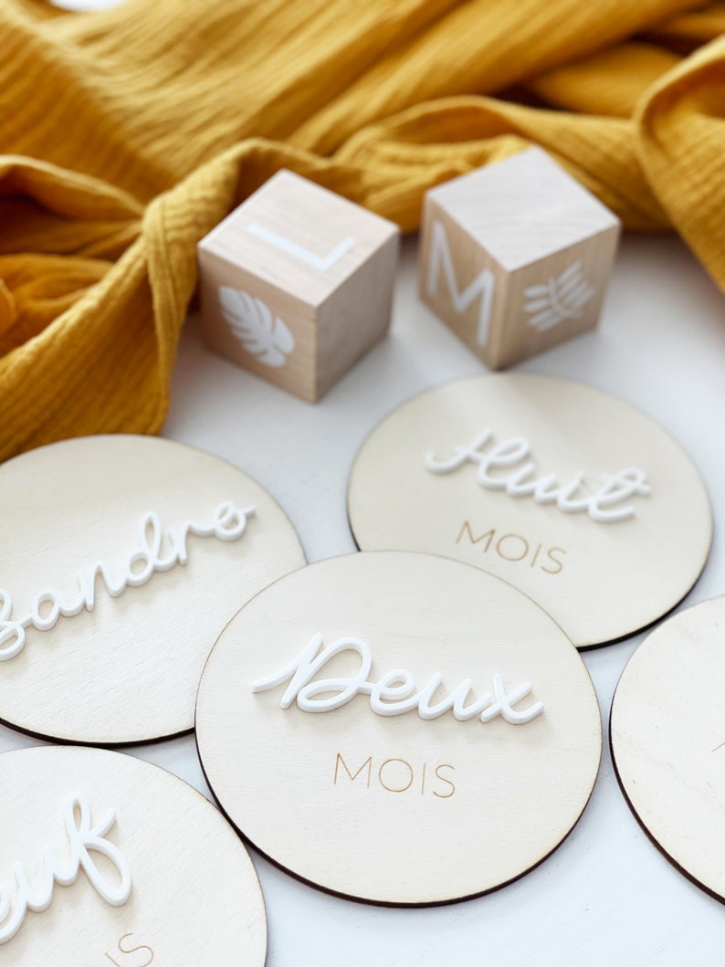 Cartes étapes Bois & acrylique Blanc - carte étape 12 mois - idée cadeau naissance - accessoire photo bébé - suivi évolution - bienvenue image 2
