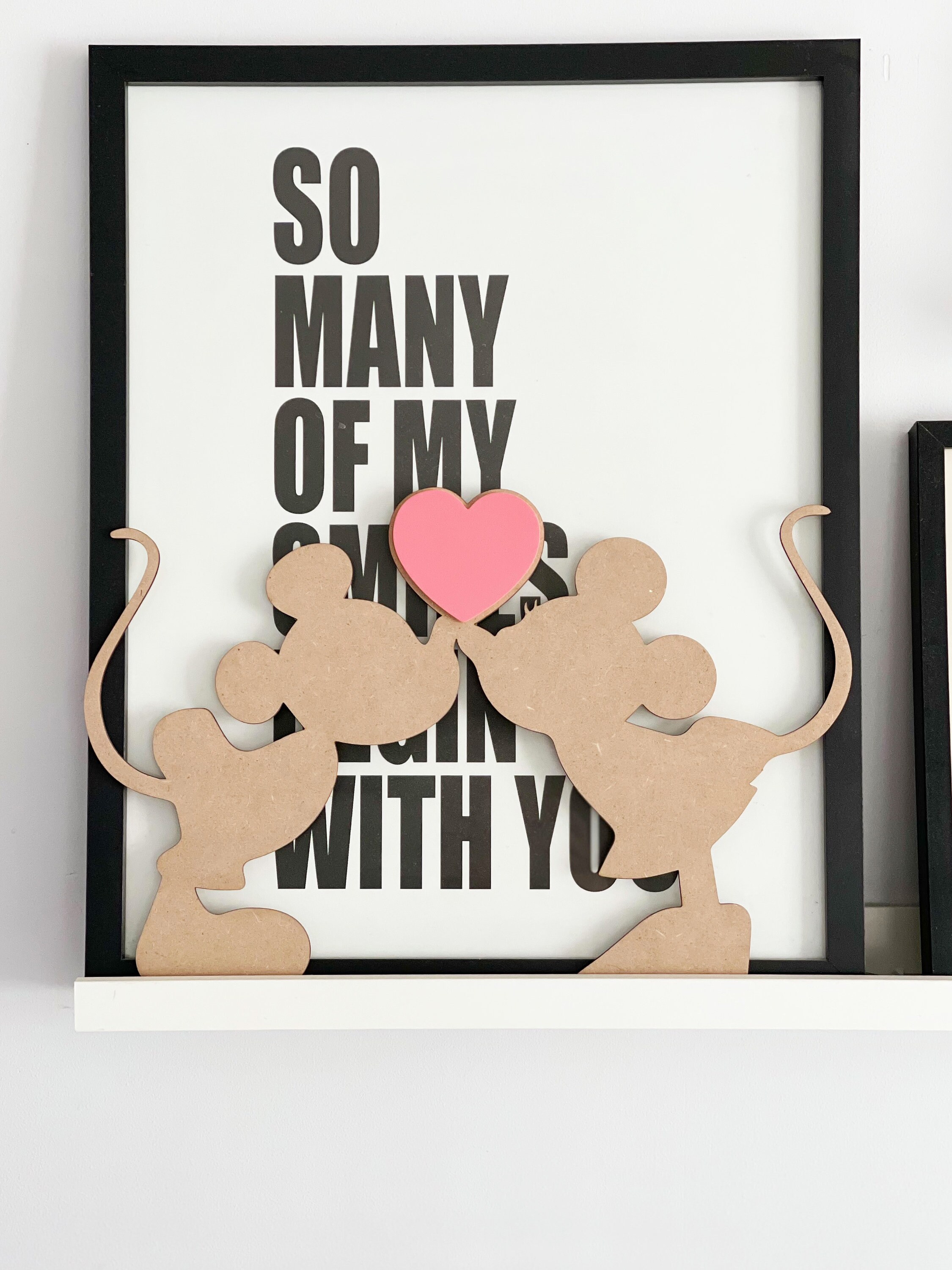 Enseigne Murale Kiss