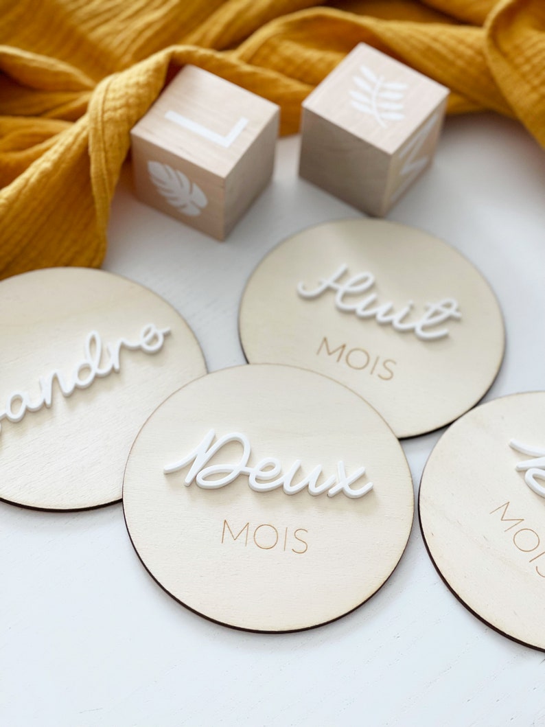 Cartes étapes Bois & acrylique Blanc - carte étape 12 mois - idée cadeau naissance - accessoire photo bébé - suivi évolution - bienvenue image 3