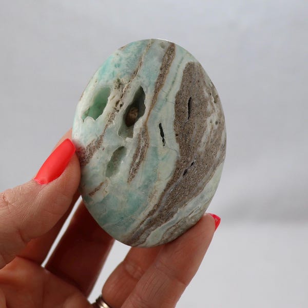 Pierres de palmier en cristal d'aragonite bleue