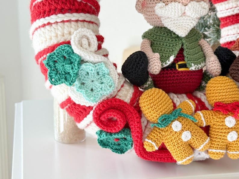 Crochet Christmas Wreath Pattern – Amigurumi Advent Decor (PDF) image 17