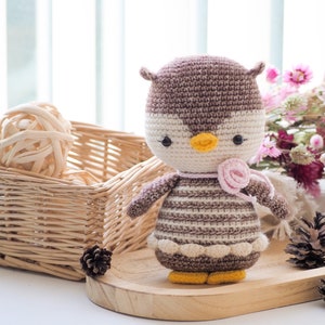 Crochet Owl, Pattern, PDF, English, Amigurumi Owl, "Carla the modest Owl", US terminology