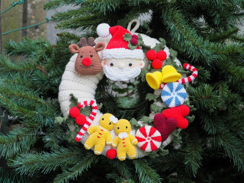Crochet Christmas Wreath/Pattern/PDF/English only/ Amigurumi, Christmas decor, Christmas crochet toys, Crocheted Christmas Wreath image 3