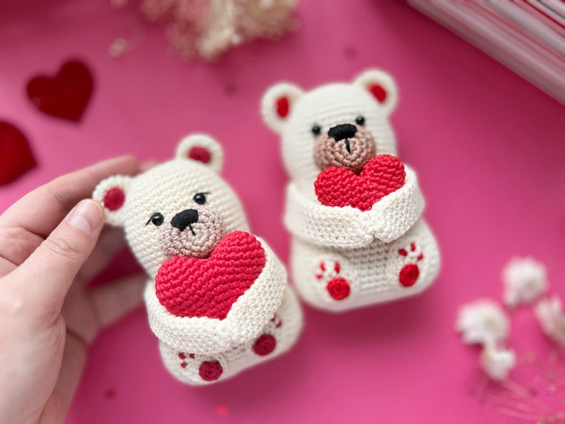 Crochet Valentines Bear /Pattern/PDF/English only/ Valentines toy, Valentines Bear, Amigurumi, Crochet Bear with Heart image 3