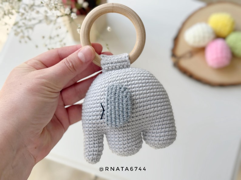 Patrón de ganchillo para sonajero de elefante y clip para chupete (PDF) imagen 4