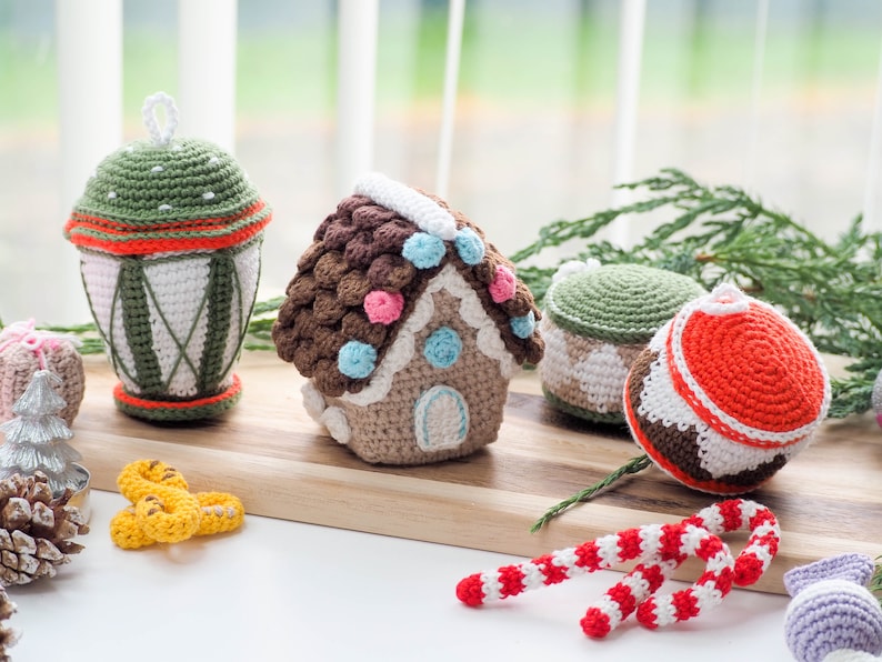 Crochet Christmas Ornaments: flashlight, gingerbread house, star, heart, glove, sock, candy and drum/Pattern/English only/PDF, Christmas image 6