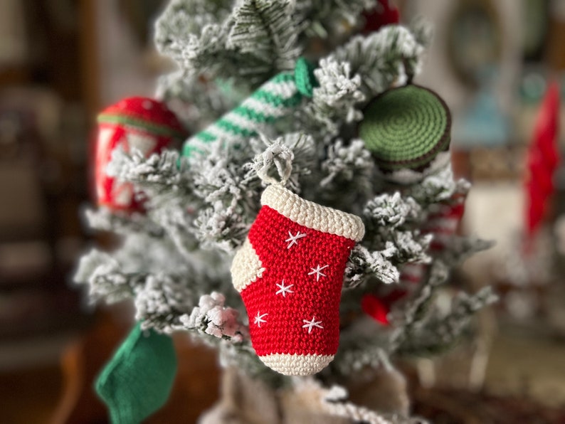 Crochet Christmas Ornaments: flashlight, gingerbread house, star, heart, glove, sock, candy and drum/Pattern/English only/PDF, Christmas image 10