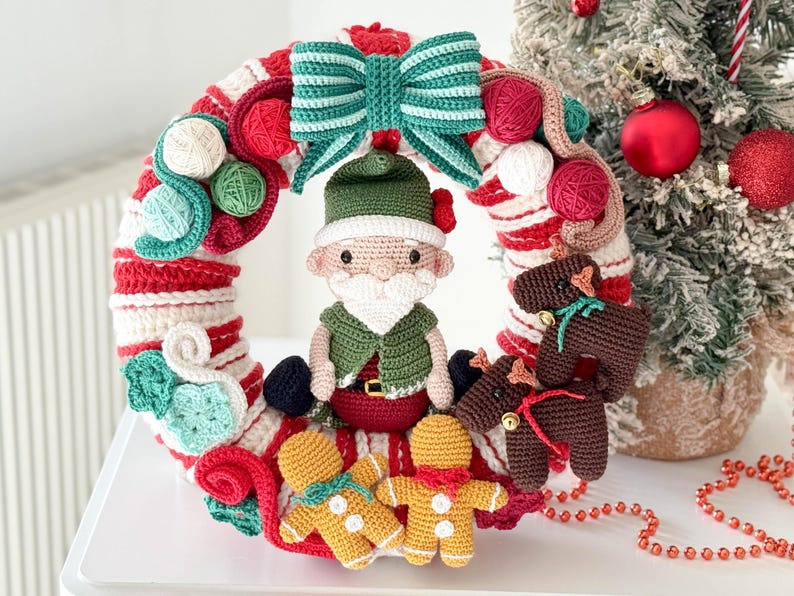 Crochet Christmas Wreath Pattern – Amigurumi Advent Decor (PDF) image 2