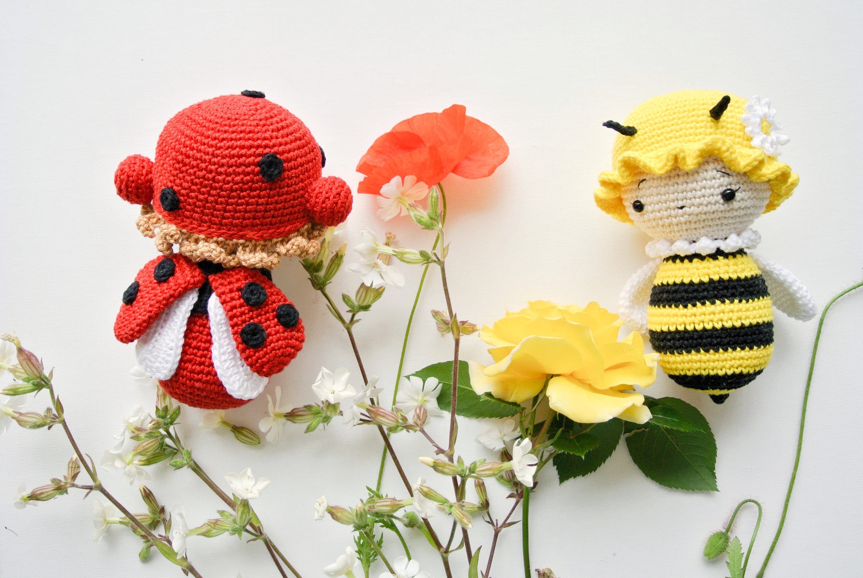 はち様編み物の花飾り小人 il_fullxfull.4624787937_ae8r.jpg