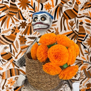 Papieren goudsbloembloem, dag van de dode bloemen, altaarbenodigdheden