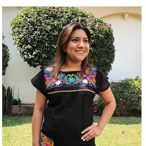 Mexican embroidered blouse, Mexican embroidered top, Puebla blouse