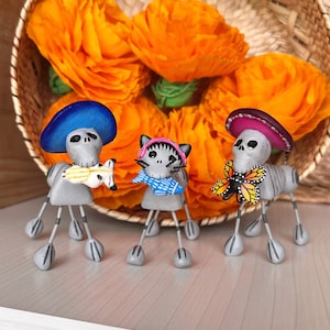 Day of the dead dog, day of the dead art, Mexican figurines, mexican folk art