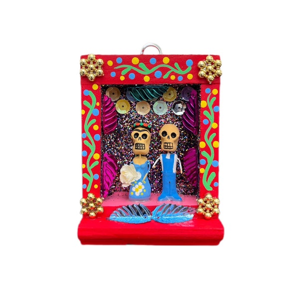 Frida nicho, mexican shadow box, miniature Mexican folk art, day of the dead