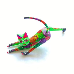 Alebrije mexicano, alebrije de gato, talla de madera oaxaqueña