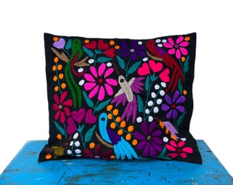 Mexican pillow, Mexican embroidered pillow, pillow case, pillow cover, Mexican decor, Mexican home decor, decorative pillow, Chiapas