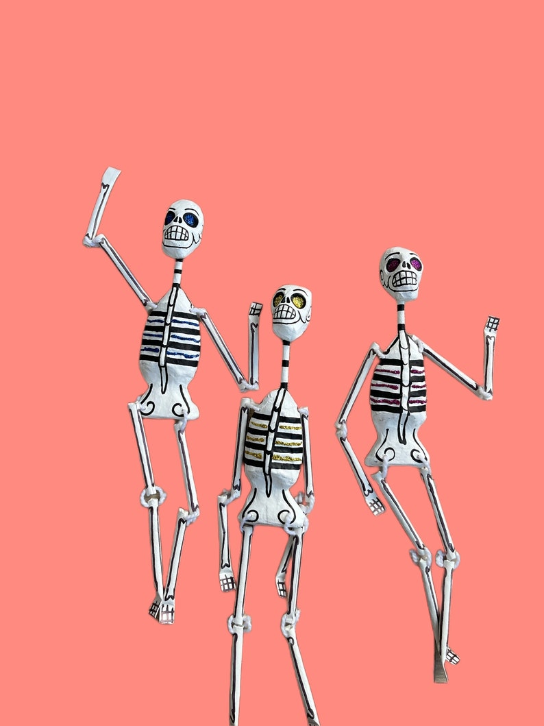 Jour du crâne mort en papier mâché, art populaire mexicain, jour de lart mort, squelette en papier mâché image 3