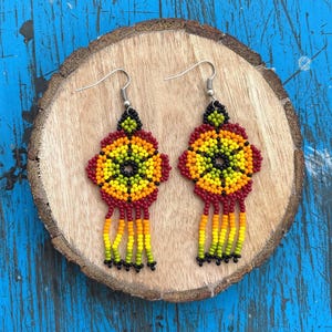 Huichol earrings, Mexican earrings, mexican jewelry, mexican beaded earrings