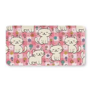 Sábana bajera ajustable para cuna con estampado de gatitos blancos / Cuadros florales rosas