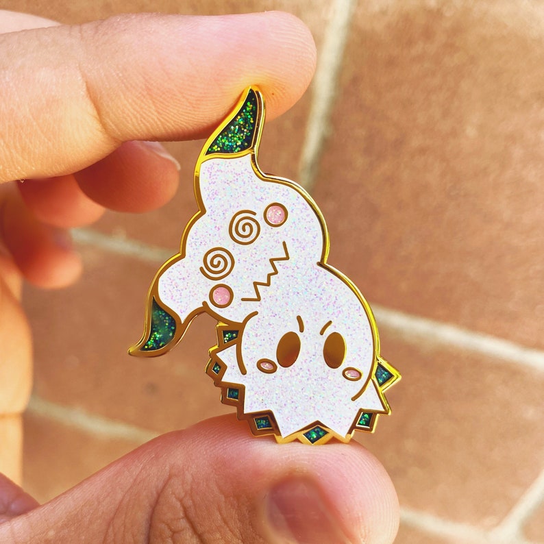 Mim enamel pins
