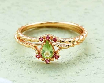 Vintage Peridot Engagement Ring Set, Peridot Ring For Women, 14k Gold Minimalist Ring Set, Raw Stone Ring, Gift For Her, Valentines Day Gift