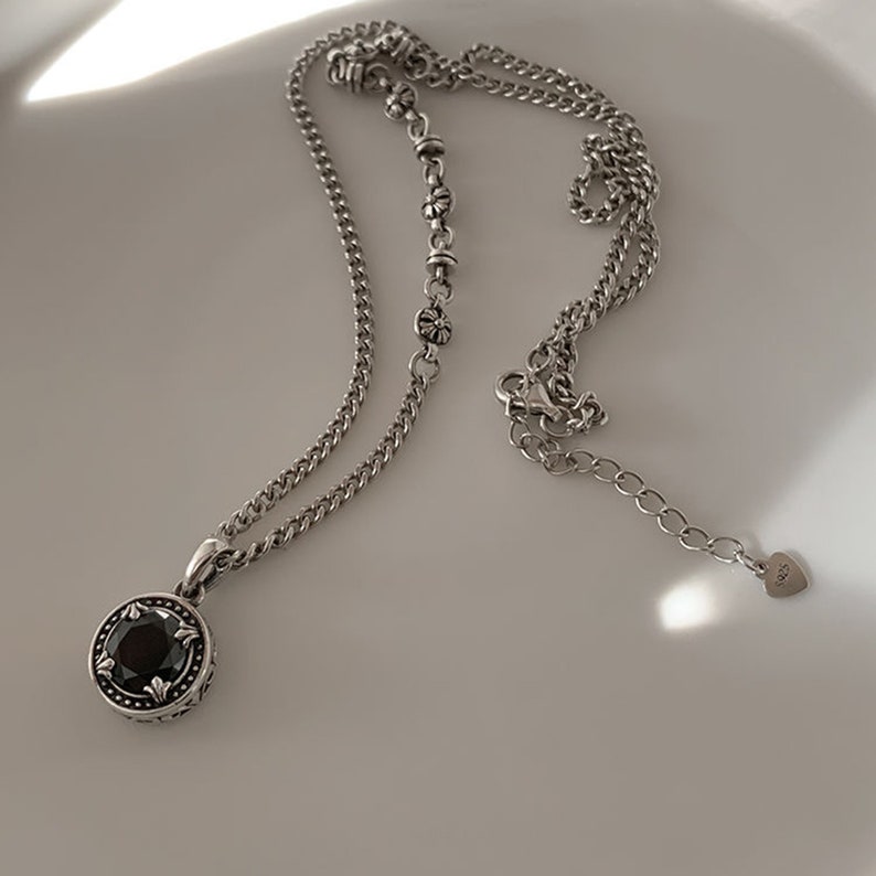 Elegant Obsidian Necklace,Spiritual Jewelry Women,Gold Obsidian Jewelry,Minimalist,Protection Necklace, Healing Crystal Jewelry zdjęcie 4