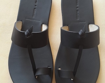 Leather toe-post sandals