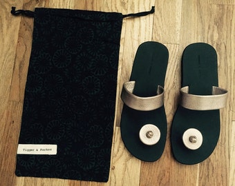 button toe post sandals