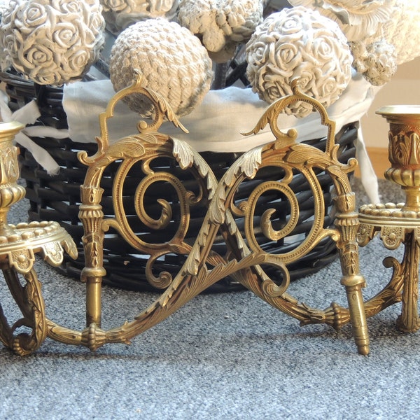 deux bougeoirs en laiton bruni, baroque, art nouveau, victorien signé Muller objet de décoration