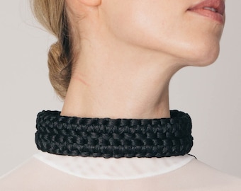 Schwarzer Statement Choker - schwarze Halskette Choker - Halsband - Luxus Body Harness - schwarze Makramee Halskette - Rückseite Tropfen Halskette