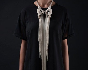 Gewebte Statement Halskette - Chunky Halskette lang - einzigartige Makramee Schmuck - Multi Strang Fransen Boho Halskette - skulpturale Halsketten für Frauen